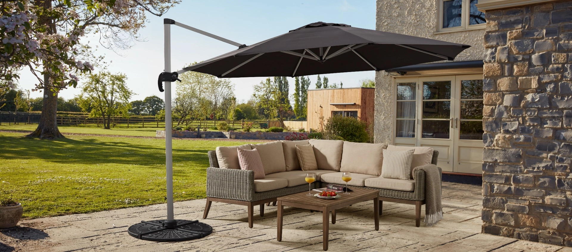 3.5M Cantilever Parasol – Dark Grey