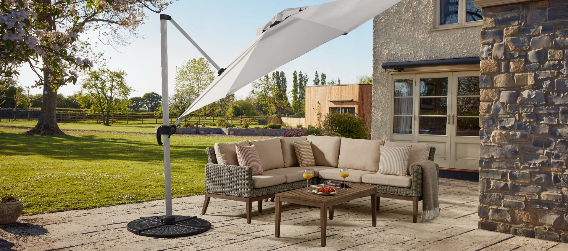 3.5M Cantilever Parasol – Soft Grey