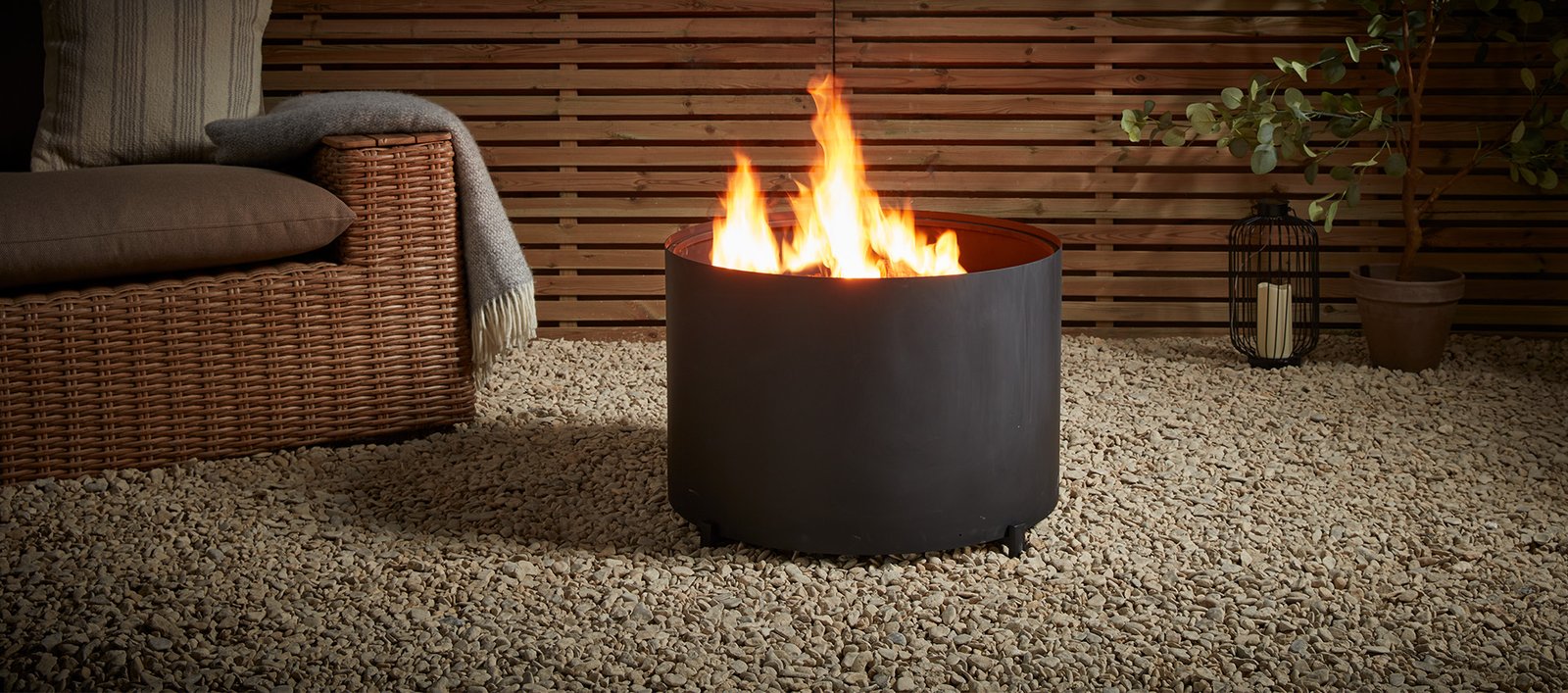 Freestanding Round Fire Pit Table